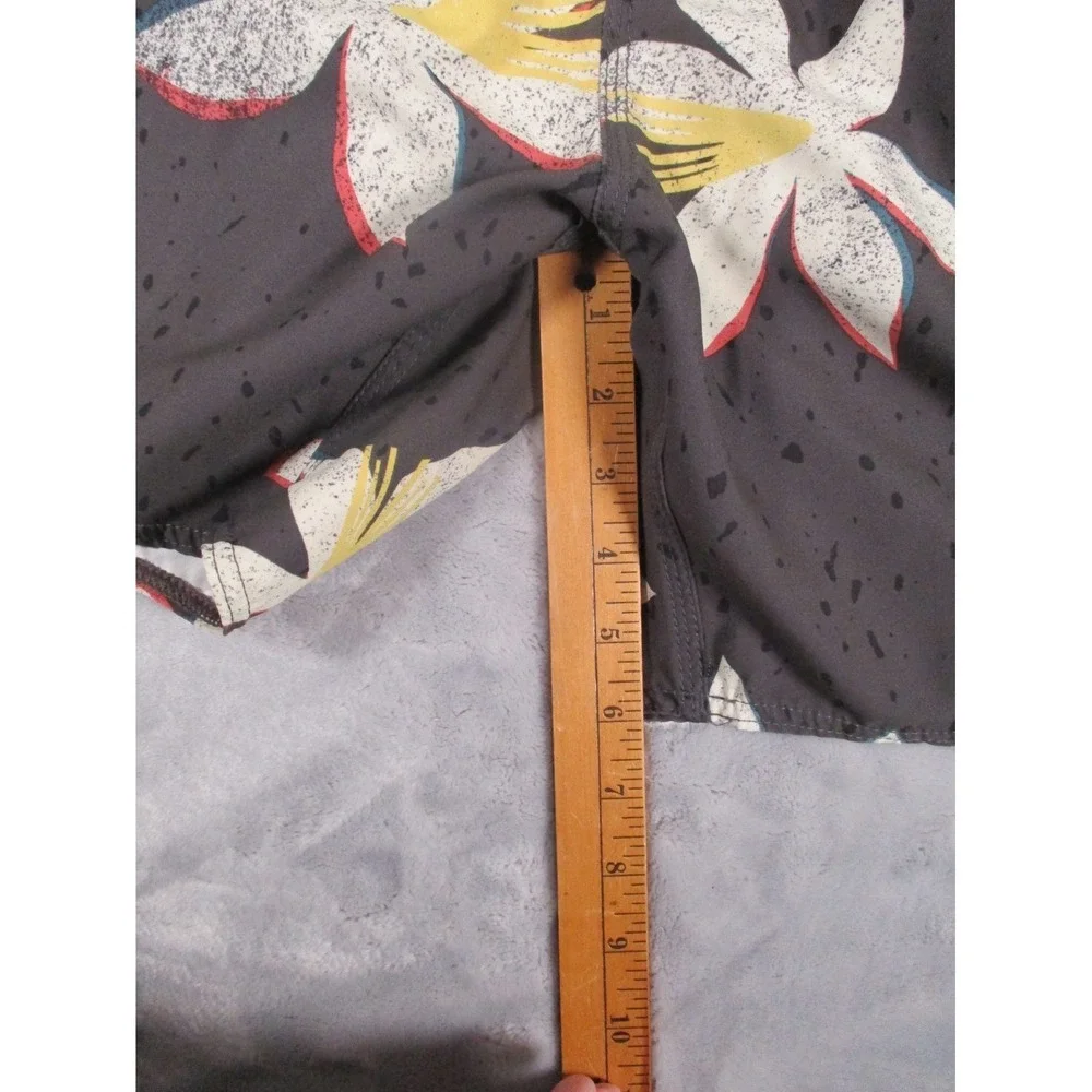 Volcom Board Swim shorts Men XL Elastic‎ Waist Draw Sting Pockets Black Floral
